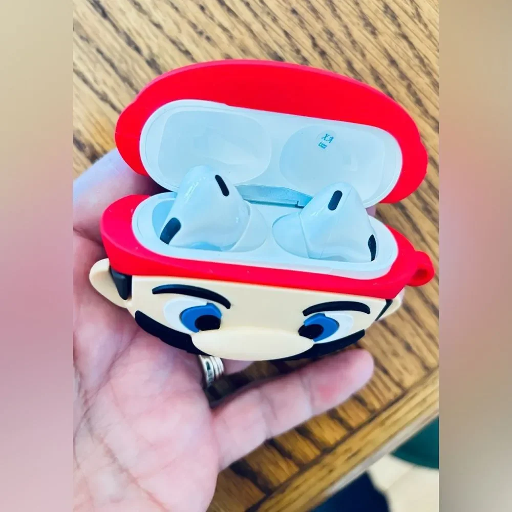 Mario Bros. Sup game device watch earbuds and Mario face earbud case gift set